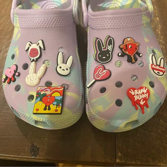 10 Piece Bad Bunny Crocs Charms Set - Picture 4 of 4